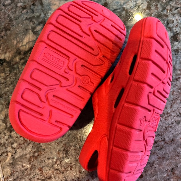 Kids Red Slip-On Shoes (croc like) - Picture 3 of 4